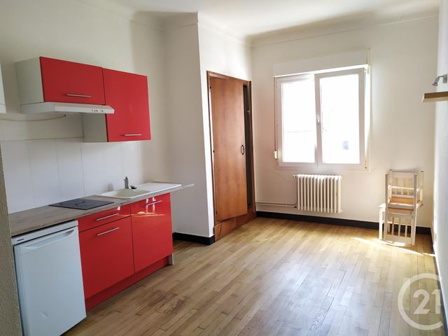 Studio à louer - 1 pièce - 19.0 m2 - LORIENT - 56 - BRETAGNE - Century 21 Immobilier Diffusion Studio à louer - 1 pièce - 19.0 m2 - LORIENT - 56 - BRETAGNE - Century 21 Immobilier Diffusion