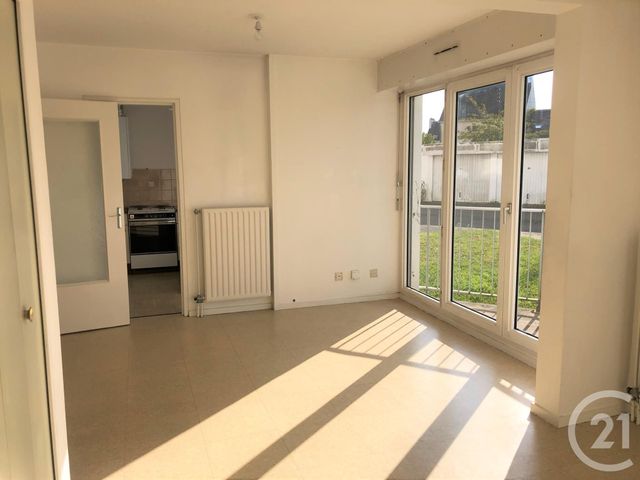Appartement F1 à louer - 1 pièce - 32.0 m2 - LORIENT - 56 - BRETAGNE - Century 21 Immobilier Diffusion Appartement F1 à louer - 1 pièce - 32.0 m2 - LORIENT - 56 - BRETAGNE - Century 21 Immobilier Diffusion