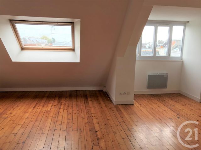 Appartement à louer - 2 pièces - 31.6 m2 - LORIENT - 56 - BRETAGNE - Century 21 Immobilier Diffusion Appartement à louer - 2 pièces - 31.6 m2 - LORIENT - 56 - BRETAGNE - Century 21 Immobilier Diffusion