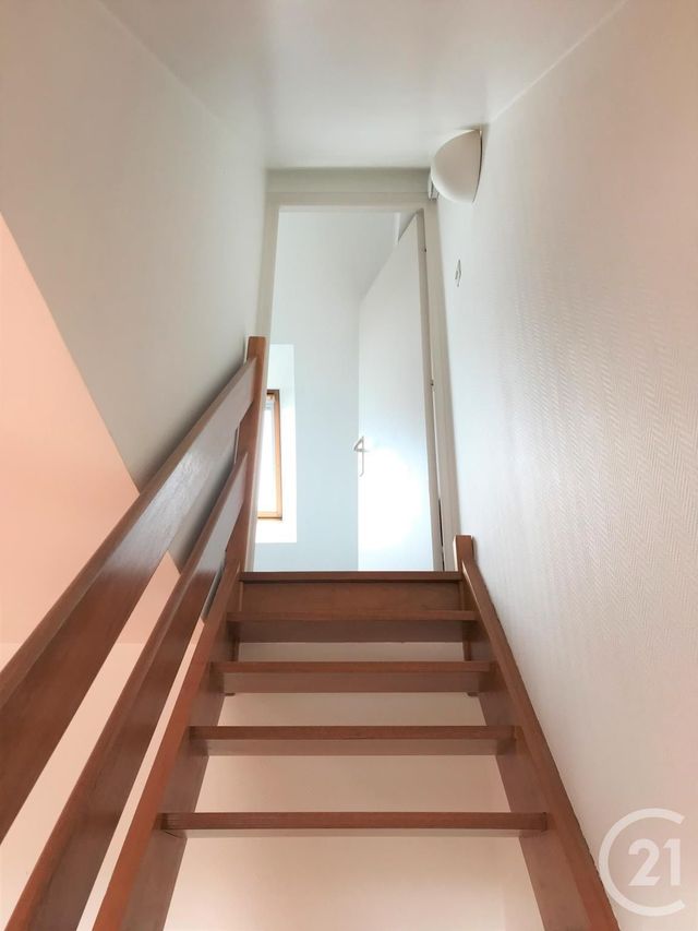 Appartement à louer - 2 pièces - 31.6 m2 - LORIENT - 56 - BRETAGNE - Century 21 Immobilier Diffusion Appartement à louer - 2 pièces - 31.6 m2 - LORIENT - 56 - BRETAGNE - Century 21 Immobilier Diffusion