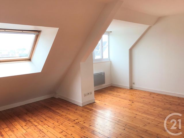 Appartement à louer - 2 pièces - 31.6 m2 - LORIENT - 56 - BRETAGNE - Century 21 Immobilier Diffusion Appartement à louer - 2 pièces - 31.6 m2 - LORIENT - 56 - BRETAGNE - Century 21 Immobilier Diffusion
