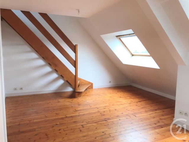 Appartement à louer - 2 pièces - 31.6 m2 - LORIENT - 56 - BRETAGNE - Century 21 Immobilier Diffusion Appartement à louer - 2 pièces - 31.6 m2 - LORIENT - 56 - BRETAGNE - Century 21 Immobilier Diffusion