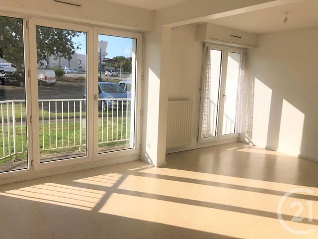 Appartement F1 à louer - 1 pièce - 32.0 m2 - LORIENT - 56 - BRETAGNE - Century 21 Immobilier Diffusion