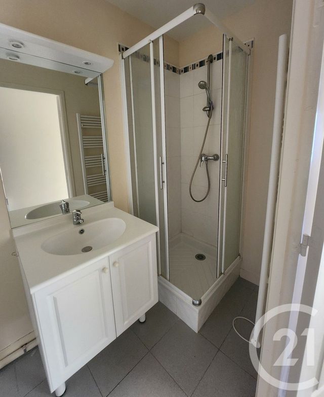 Appartement à louer - 2 pièces - 38.0 m2 - LORIENT - 56 - BRETAGNE - Century 21 Immobilier Diffusion