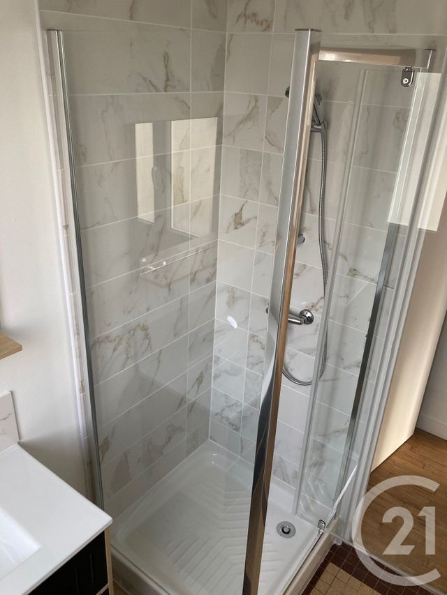 Appartement à louer - 2 pièces - 42.43 m2 - LORIENT - 56 - BRETAGNE - Century 21 Immobilier Diffusion