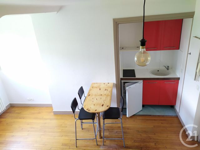 Appartement Duplex à louer - 2 pièces - 29.0 m2 - LORIENT - 56 - BRETAGNE - Century 21 Immobilier Diffusion